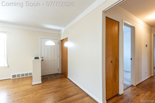 27268 Wagner Drive, Warren, MI 48093