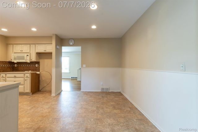 27268 Wagner Drive, Warren, MI 48093