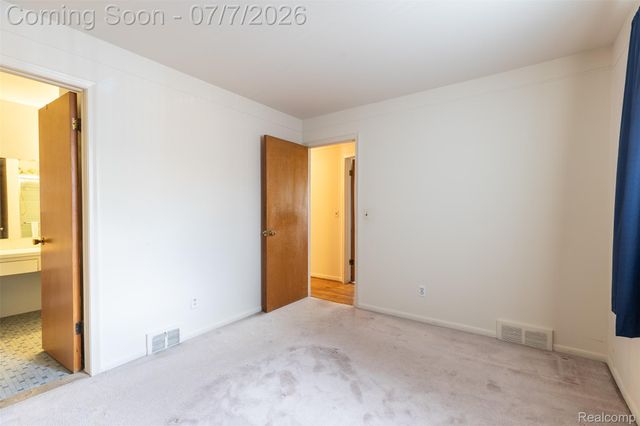 27268 Wagner Drive, Warren, MI 48093