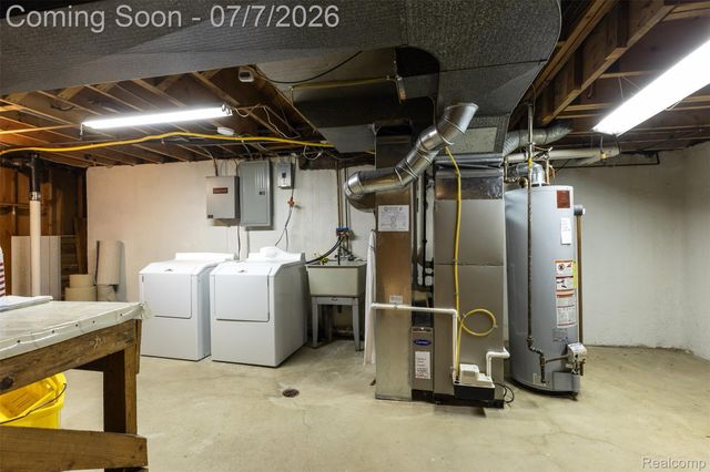 27268 Wagner Drive, Warren, MI 48093