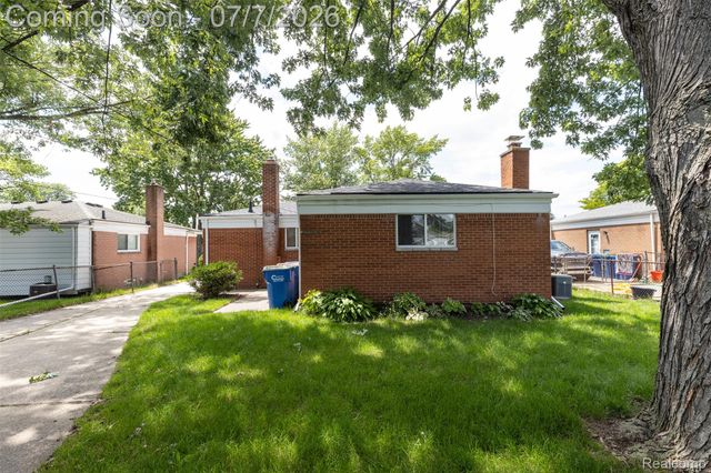 27268 Wagner Drive, Warren, MI 48093