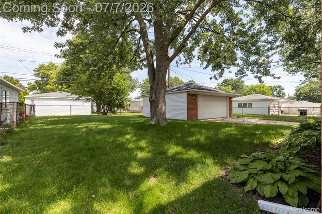 27268 Wagner Drive, Warren, MI 48093