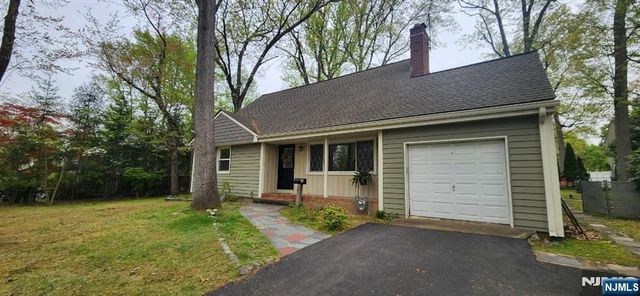 45 Campbell Avenue, Woodcliff Lake, NJ 07677