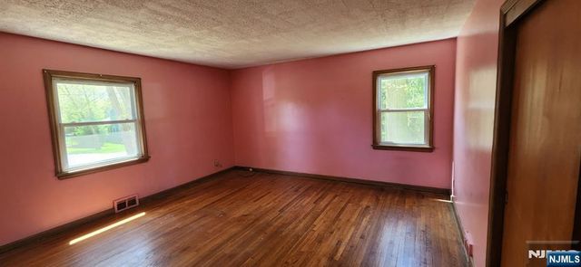 45 Campbell Avenue, Woodcliff Lake, NJ 07677