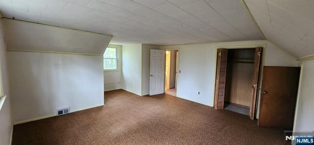 45 Campbell Avenue, Woodcliff Lake, NJ 07677