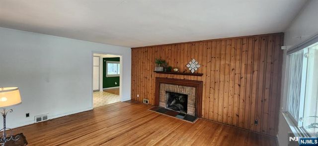 45 Campbell Avenue, Woodcliff Lake, NJ 07677