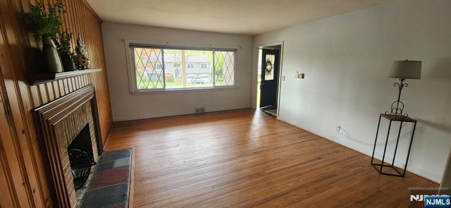 45 Campbell Avenue, Woodcliff Lake, NJ 07677