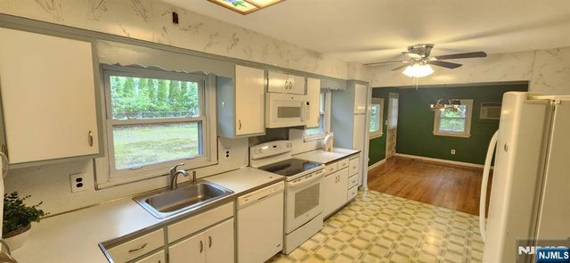 45 Campbell Avenue, Woodcliff Lake, NJ 07677