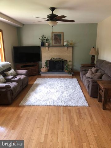 725 SCENIC DR, Harleysville, PA 19438