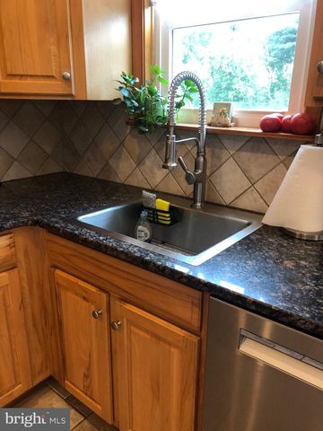 725 SCENIC DR, Harleysville, PA 19438