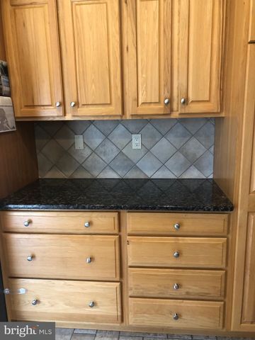 725 SCENIC DR, Harleysville, PA 19438