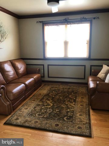 725 SCENIC DR, Harleysville, PA 19438