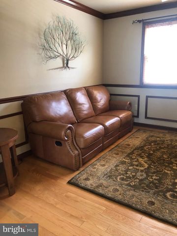 725 SCENIC DR, Harleysville, PA 19438