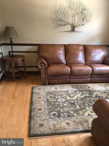 725 SCENIC DR, Harleysville, PA 19438