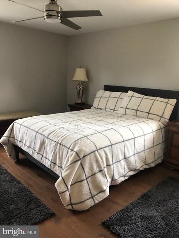 725 SCENIC DR, Harleysville, PA 19438