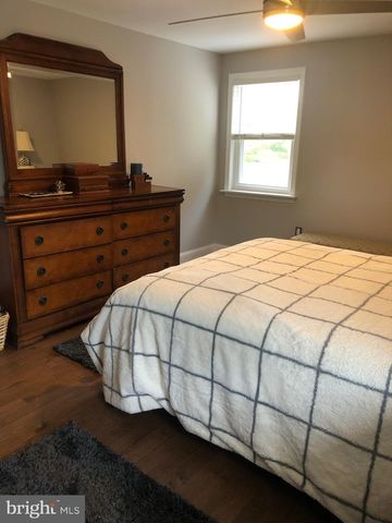 725 SCENIC DR, Harleysville, PA 19438