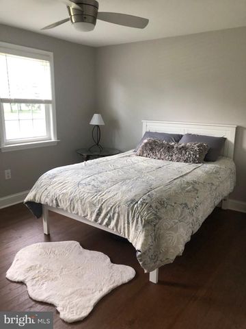 725 SCENIC DR, Harleysville, PA 19438