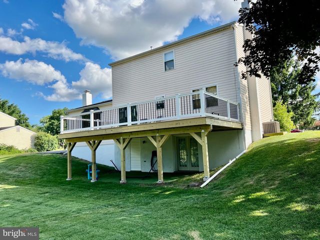 725 SCENIC DR, Harleysville, PA 19438