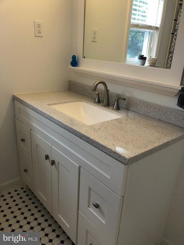 725 SCENIC DR, Harleysville, PA 19438