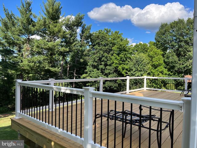 725 SCENIC DR, Harleysville, PA 19438