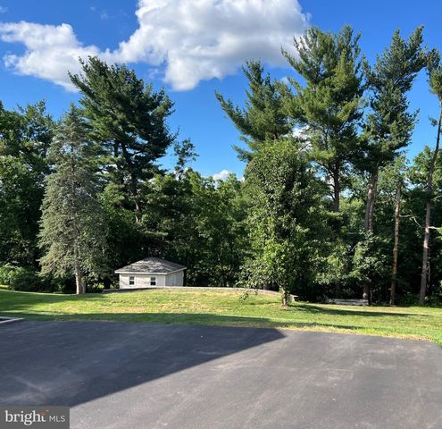 725 SCENIC DR, Harleysville, PA 19438