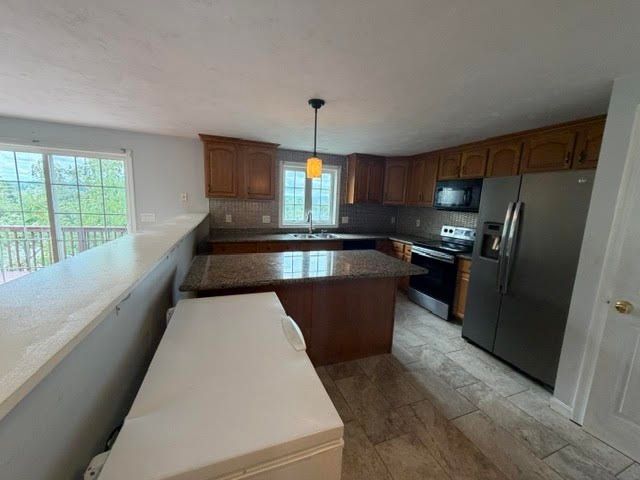 4 Pearlbush Path, Worcester, MA 01607