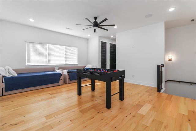 1149 NE Monroe Street, Bentonville, AR 72712