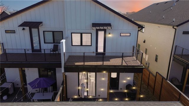 1149 NE Monroe Street, Bentonville, AR 72712