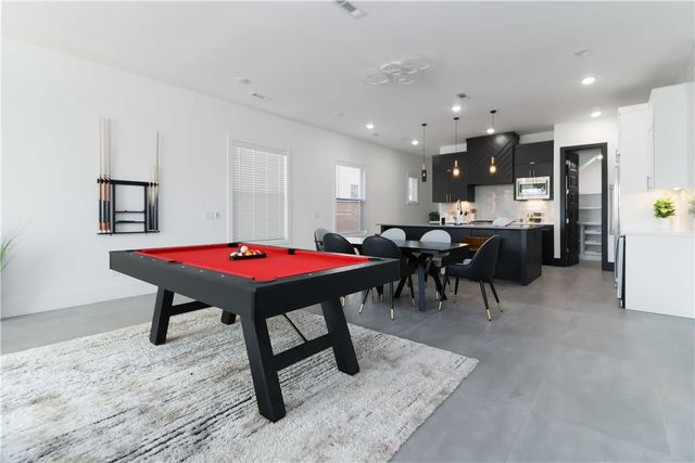 1149 NE Monroe Street, Bentonville, AR 72712