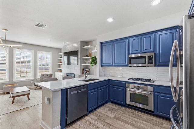 5759 Headquarters Drive, Plano, TX 75024