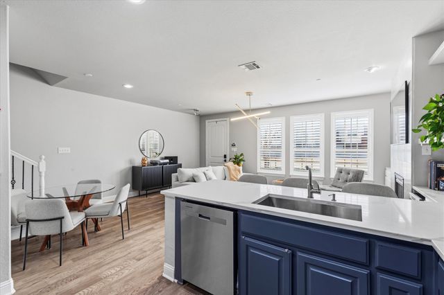 5759 Headquarters Drive, Plano, TX 75024