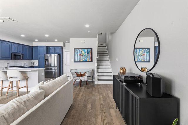 5759 Headquarters Drive, Plano, TX 75024