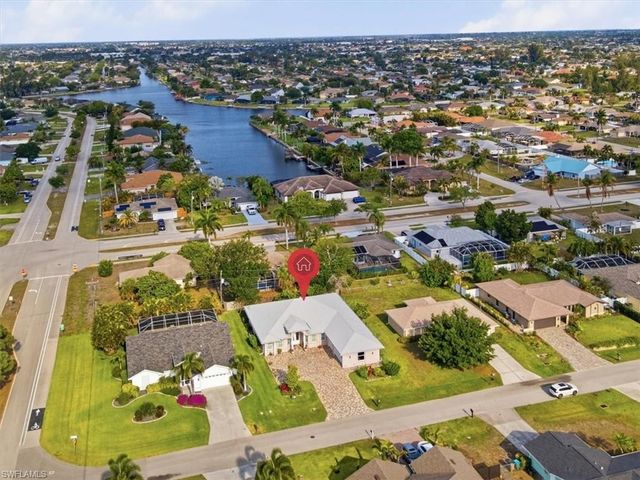 2416 SE 8th AVE, Cape Coral, FL 33990