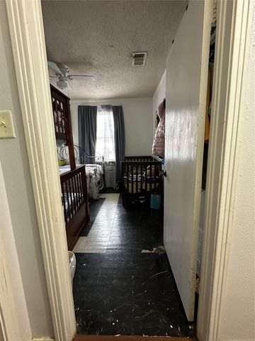 1137 Edwards Circle, Dallas, TX 75224