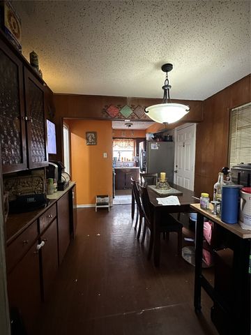 1137 Edwards Circle, Dallas, TX 75224