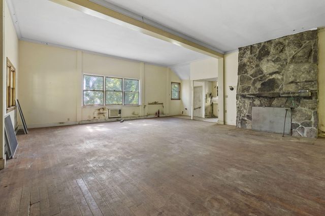 11021 Hixson Pike, Soddy Daisy, TN 37379