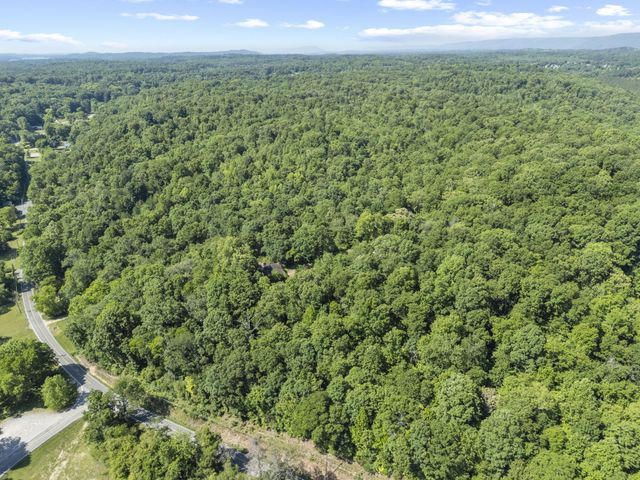 11021 Hixson Pike, Soddy Daisy, TN 37379