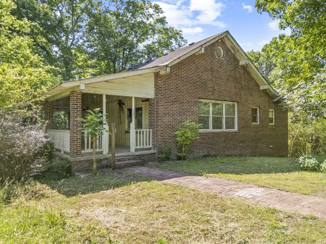 11021 Hixson Pike, Soddy Daisy, TN 37379