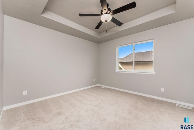 6845 W Viola Ct Court, Sioux Falls, SD 57107