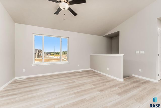 6845 W Viola Ct Court, Sioux Falls, SD 57107