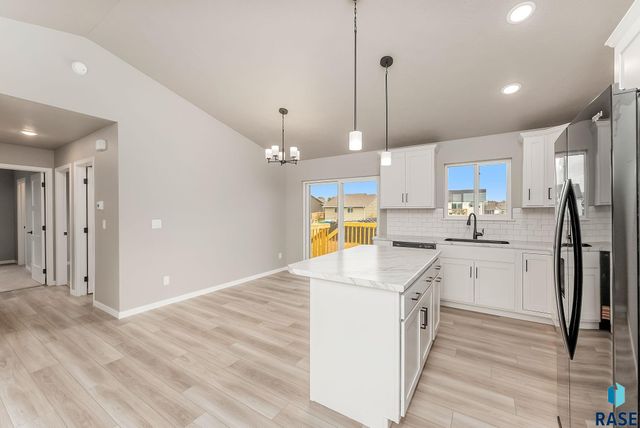 6845 W Viola Ct Court, Sioux Falls, SD 57107