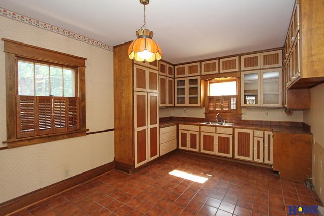 2500 Worthington Avenue, Lincoln, NE 68502