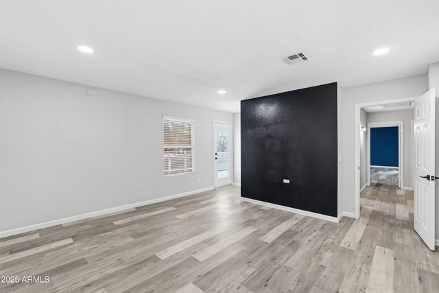 4702 E CARMEN Street, Phoenix, AZ 85044