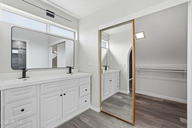 4702 E CARMEN Street, Phoenix, AZ 85044