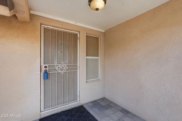 4702 E CARMEN Street, Phoenix, AZ 85044