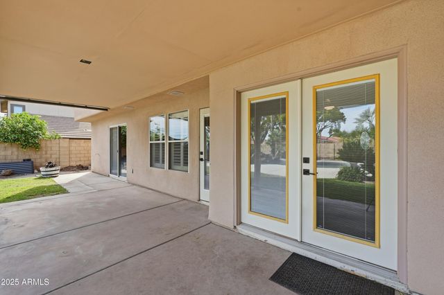 4702 E CARMEN Street, Phoenix, AZ 85044