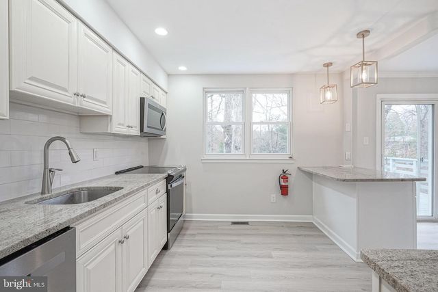 3 ALBERTS AVE, Sicklerville, NJ 08081