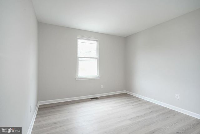 3 ALBERTS AVE, Sicklerville, NJ 08081