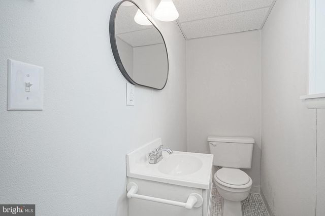 3 ALBERTS AVE, Sicklerville, NJ 08081