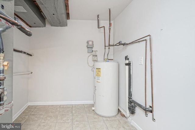 3 ALBERTS AVE, Sicklerville, NJ 08081